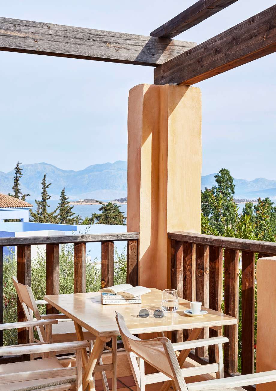 Superior Family Apartment with Side Sea View