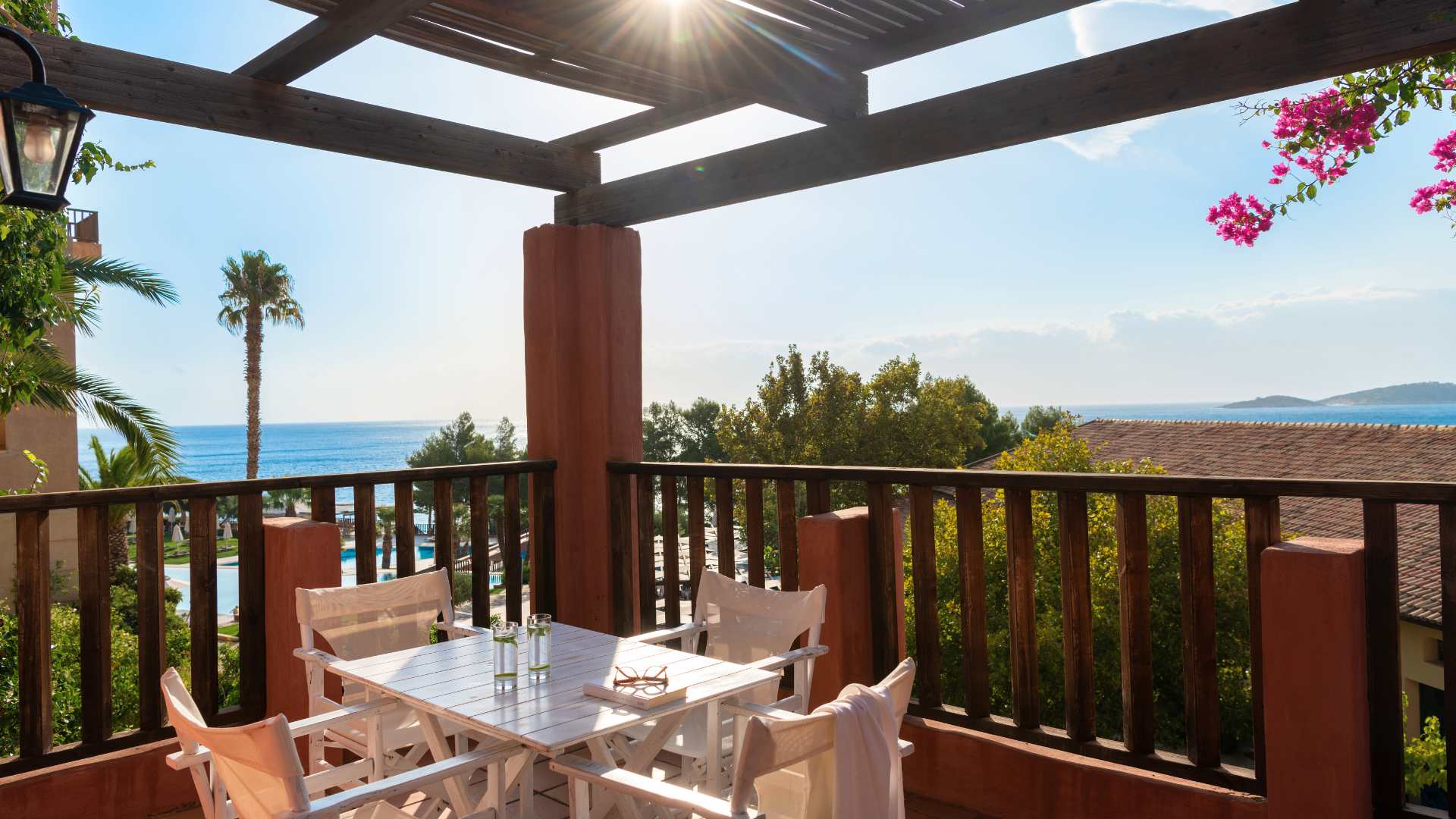 One Bedroom Suite Seaview_Balcony with View