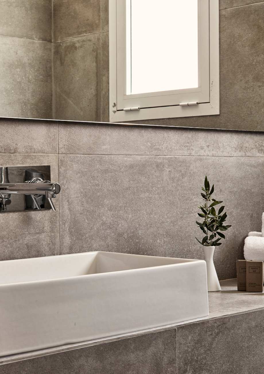 One Bedroom Suite Seaview_Bathroom (2)