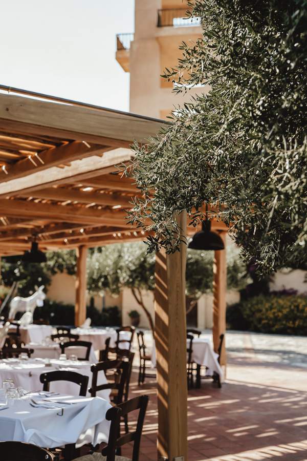 Agapi Restaurant Candia Park Village